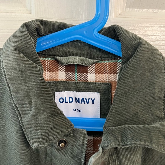 Old Navy Boys Green Jacket. Inside flannel. Size 8. - Picture 8 of 10